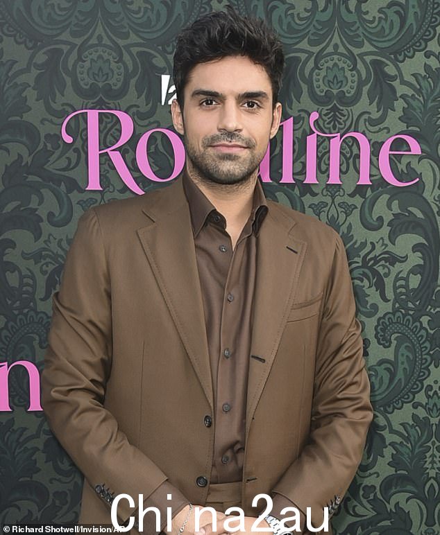 支持:Erin 的搭档 Jordi 由 Skins 明星 Sean Teale 扮演(如图)
