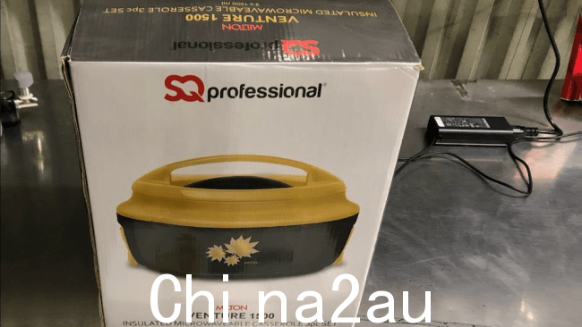 在单独的货物中发现的涉嫌毒品隐藏在炊具内。图片:ABF