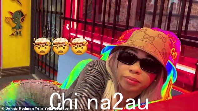 支持:Yella Yella,一位与罗德曼交往一年多的说唱歌手,在剪辑中表示,她“不知道”罗德曼会纹什么纹身