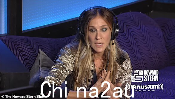 斯特恩:她还参加了霍华德·斯特恩秀,她说,“这种叙事,这种持续不断的争斗,过去确实让人心烦意乱我。这通常是关于片场的不良行为,我非常重视我的声誉。我工作非常努力,而且待人很好'