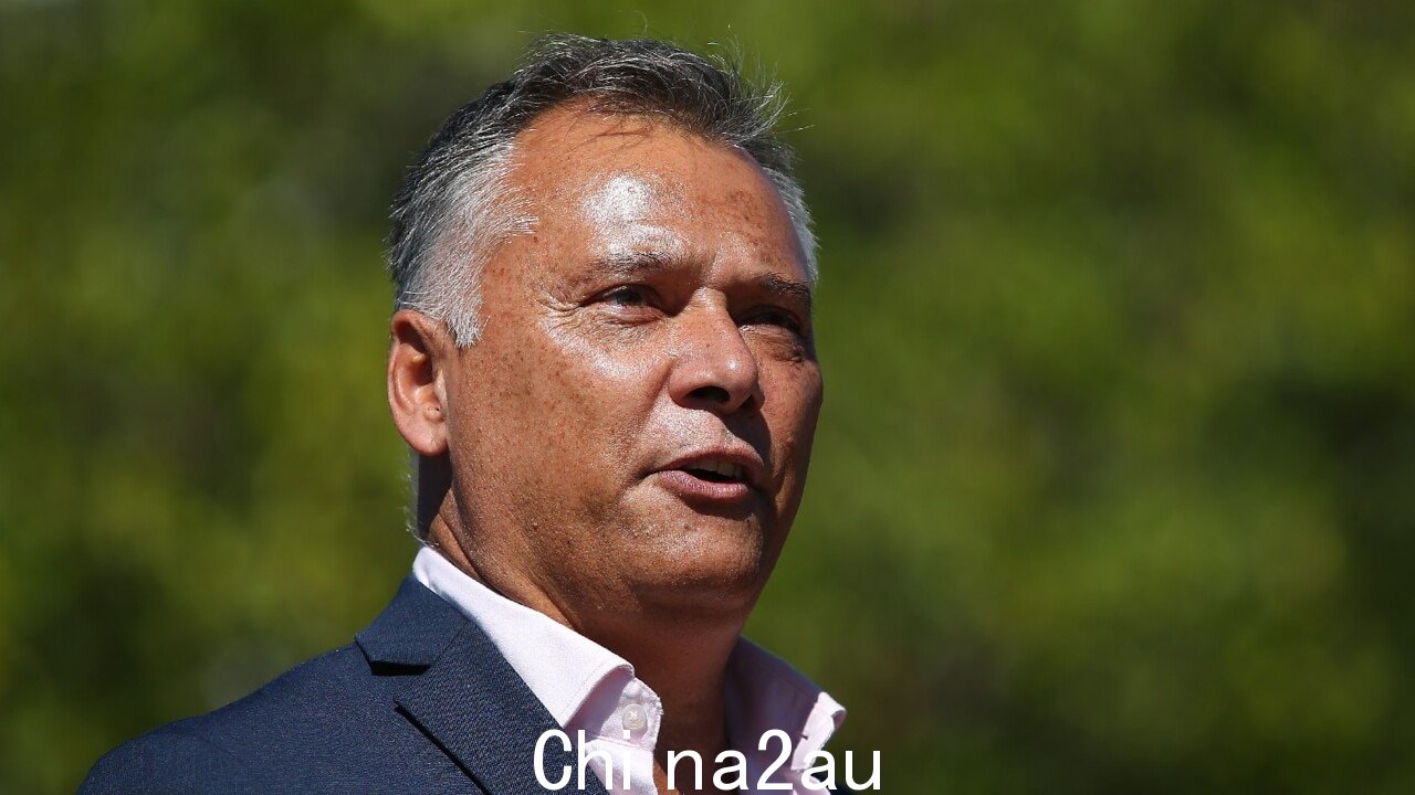 Stan Grant 参加比赛据称欺凌 ABC 女性工作人员后,“Raf Epstein 被指控欺凌” fetchpriority=