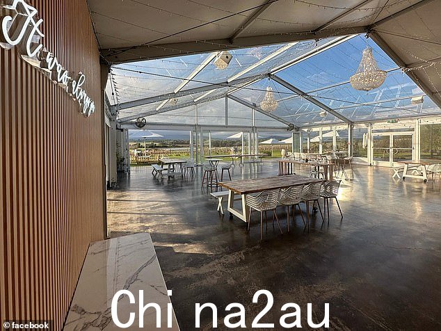 该消息发布前几周,麦柯利将在亚拉河谷风景如画的金合欢岭酒庄与结婚两年的未婚妻结婚