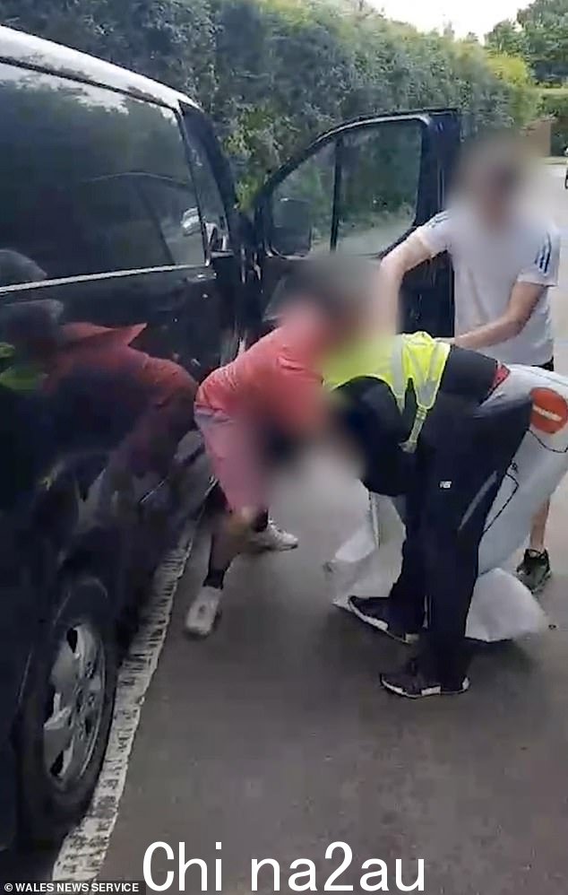 警方正在调查 Pontprennau 郊区示威活动后涉嫌袭击的事件