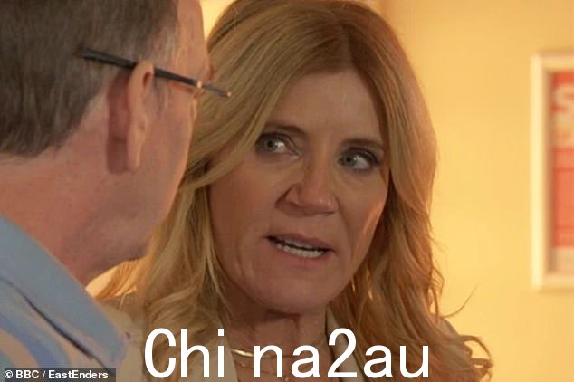 狂怒:东区人的辛迪·比尔在周四晚上的紧张情节中与杀害女儿露西的凶手鲍比面对面