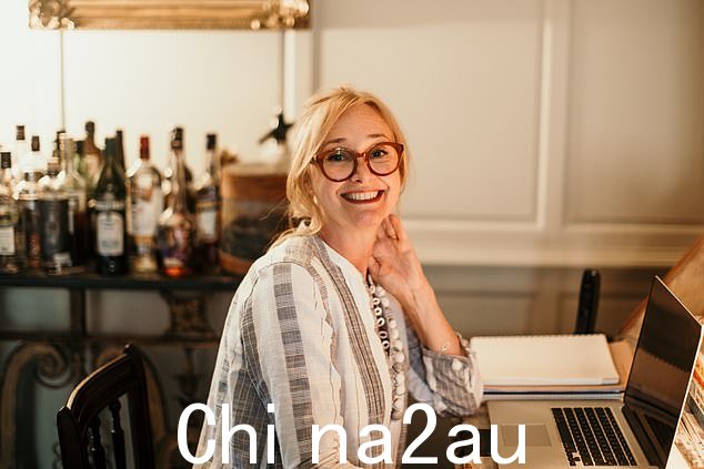 EPHRAIM HARDCASTLE:影子卫生部长韦斯·斯特里丁(Wes Streeting)未能给保守党日记作家萨莎·斯维尔(Sasha Swire)留下深刻印象,如图所示,他们在爱丁堡艺术节上见面后