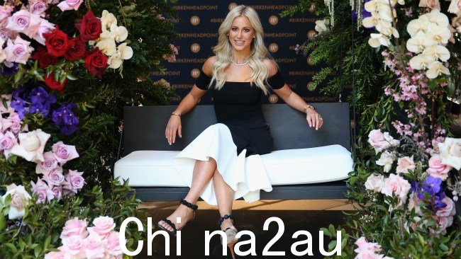 澳大利亚悉尼 - 8 月 1 日：Roxy Jacenko 抵达伯肯黑德角奥特莱斯中心高端购物中心Precinct 于 2017 年 8 月 1 日在澳大利亚悉尼启动。 （唐·阿诺德/盖蒂图片社拍摄）