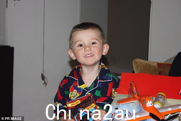 “明天,当我们聚集在一起庆祝父亲节时,我们将纪念威廉与所有他所爱的人和深爱他的人被带走以来的