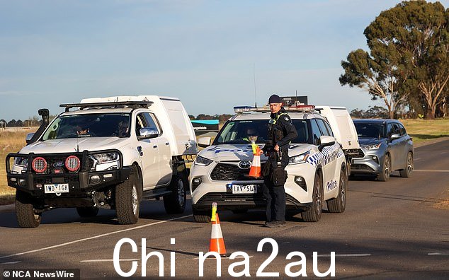 警方已完成对事故的初步调查,并于周一早上重新开放 Beattys 路
