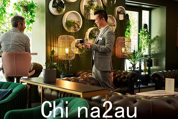'我们为能够为客人提供最好的伦敦体验而感到自豪,'Wan 说道