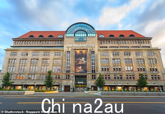 美居柏林维滕贝格广场酒店毗邻庞大的 KaDeWe 百货商店(上图),以其宏伟的美食广场和概念店而闻名