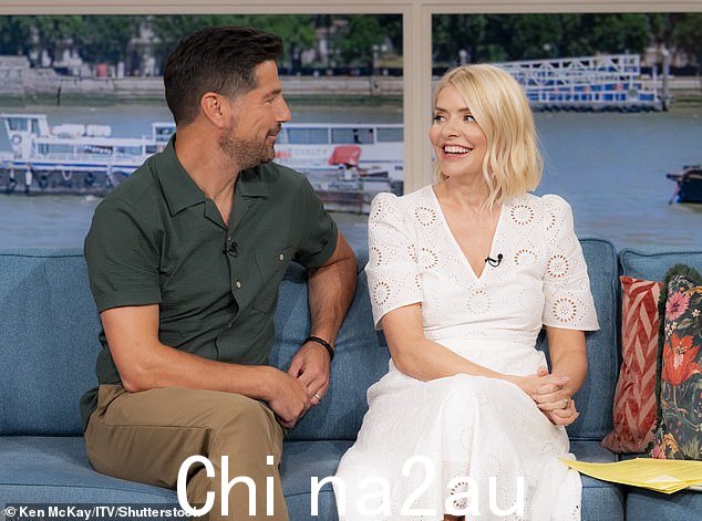 Craig Doyle 和 Holly Willoughby 在 9 月 7 日 Philip Schofield 离开后在 ITV 的《This Morning》中合影