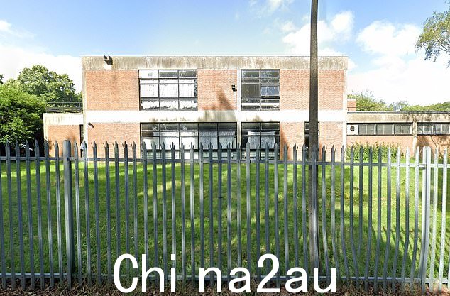 奇斯尔赫斯特的 Darul Uloom 学校(如图)也获得了零星级评级