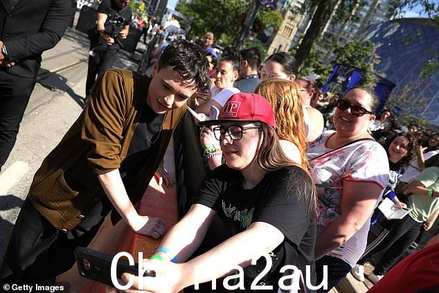 恐吓:'你走进每个场景时都是赤身裸体的。在拍摄之前我发现这令人难以置信的令人恐惧。我当时想,“我会让多米尼克感到非常失望。我在做什么?我不能即兴发挥!”佩奇承认“class =“blkBorder img-share”style =“max-width:100%