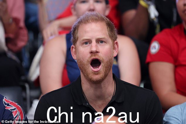 苏塞克斯公爵今天在杜塞尔多夫观看轮椅篮球比赛时的反应