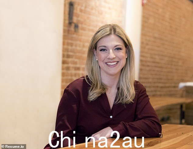 Amanda Augustine,resume.io 的职业专家,表示换工作是获得加薪的更好方法