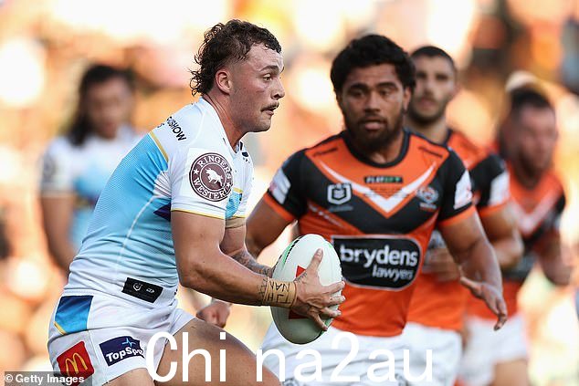 Aaron Schoupp 是布莱克的兄弟,在 NRL 比赛中为黄金海岸泰坦队效力