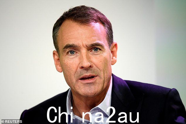 啊,是的,那闪烁的魅力。如果不是他的毁灭,那肯定证明了他的毁灭