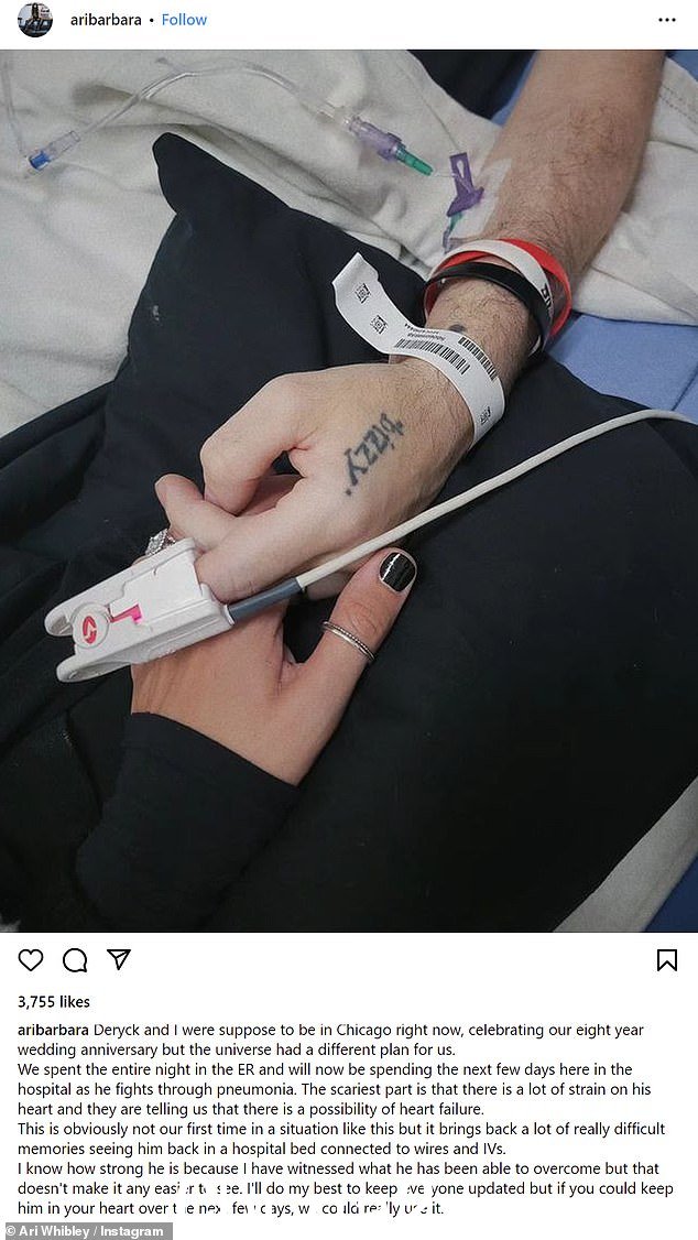 'Deryck 和我现在应该在芝加哥,庆祝我们的结婚八周年纪念日,但宇宙对我们有不同的计划,'32 岁的 Ariana 在 Instagram 上宣布。 '我们在急诊室度过了整个晚上,接下来的几天他将在医院度过,因为他正在与肺炎作斗争'