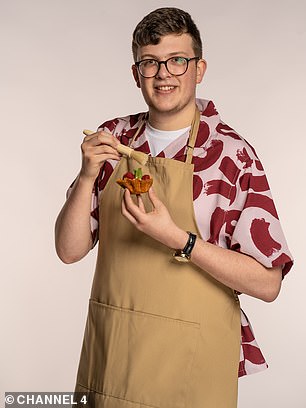 参赛者:英国文学学生 Rowan 也将亮相