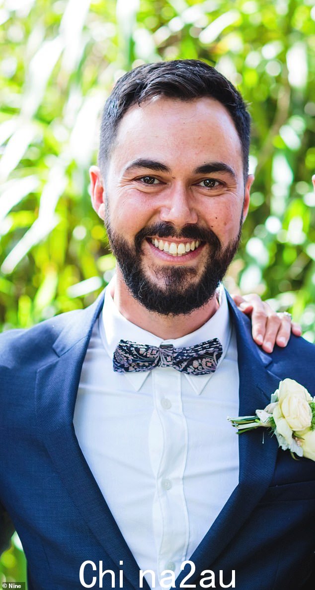 Paul Grapsas,40 岁,上周四离开维多利亚州吉朗市中心附近西海滩路的家,带着他的狗去散步。他从未回家