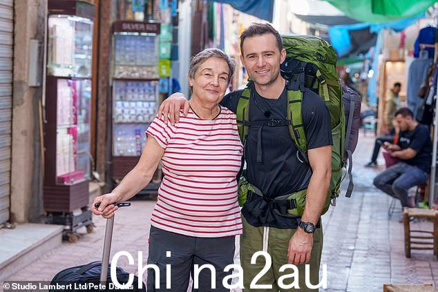 母子:哈利·贾德和他的妈妈艾玛正在共同承担艰巨的任务