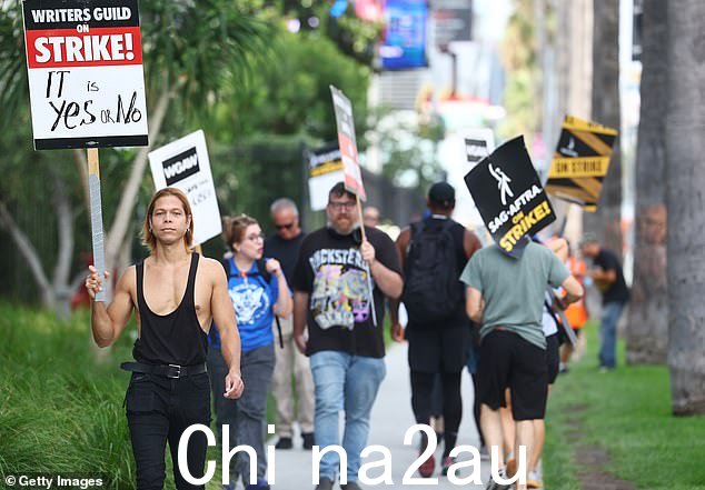 虽然消息人士称他们很乐观,但如果没有达成协议,罢工可能会持续到今年剩余时间
