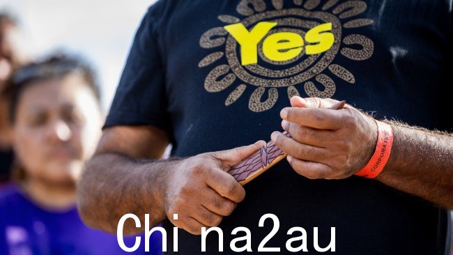 The这位马来西亚出生的歌手表示,他宁愿帮助公投取得积极成果,也不愿事后后悔自己的反对。图片:Tamati Smith/Getty Images