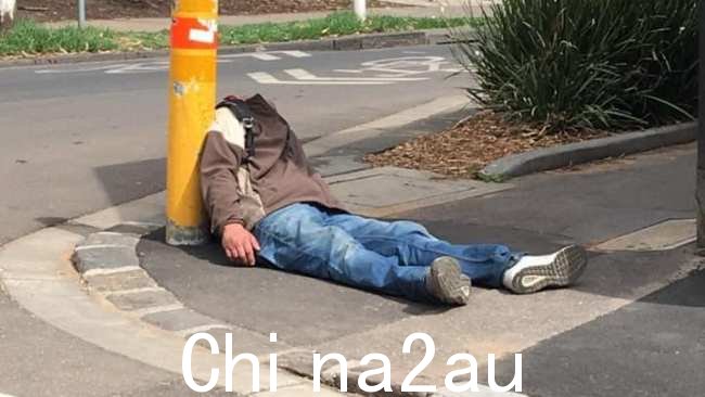 一名男子在北里士满安全注射设施附近昏倒。图片:Facebook。