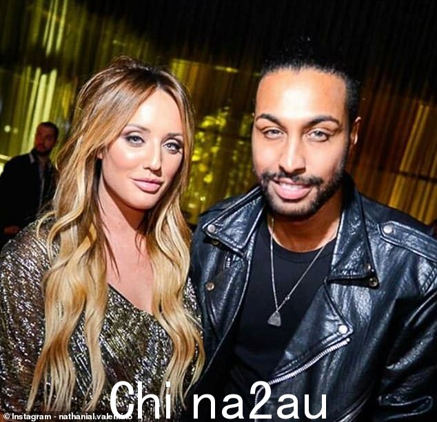 著名人物关系:著名电视名人 Charlotte Crosby 与崭露头角的 Nathaniel 合影