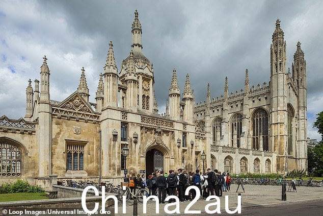 回到学校:硕士课程只需要艾玛在现场参加少量讲座,其余的工作将在网上进行
