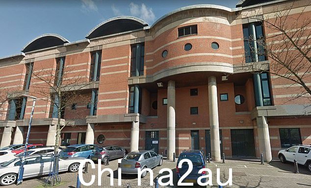 Teesside Crown Court(如图)听取了这位 53 岁的男子如何因工作不合格而被迫离开一个网站,然后继续欺骗另外七名顾客