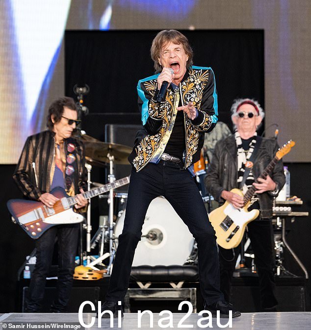 米克·贾格尔 (Mick Jagger) 告诉《华尔街日报》:“这个行业还处于萌芽阶段,没有足够的支持和大量人员来为您提供建议就像他们现在所做的那样'