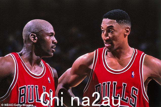 这位 NBA 传奇人物得到了国王队老板卢克·朗利 (Luc Longley) 的支持,后者曾在公牛队与他并肩作战