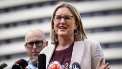 Jacinta Allan 和 Anthony Albanese 在墨尔本会面时讨论了维多利亚州人面临的“最大问题”