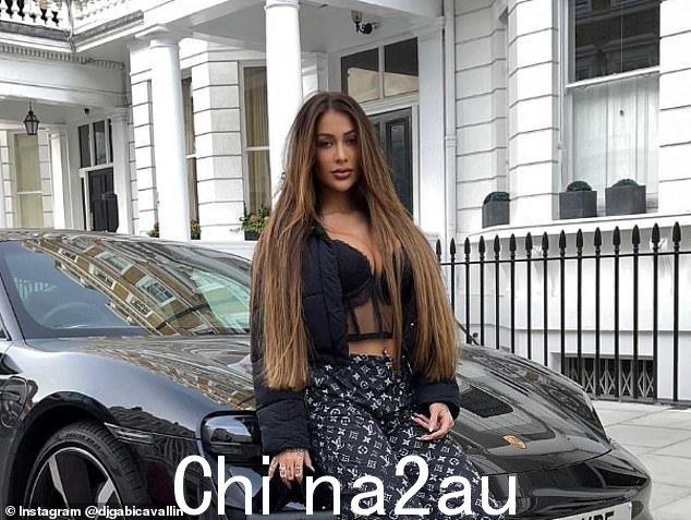 安东尼的前女友加布里埃拉·卡瓦林声称安东尼曾四次袭击她