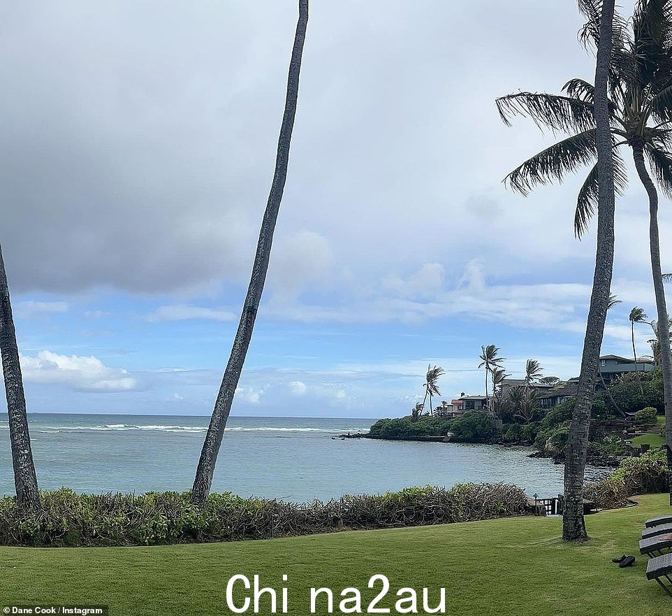 风景很好:库克穿着泳裤,还依偎着他的新婚妻子,新婚妻子的新婚妻子容光焕发。这位本月最佳员工明星在谈论时也变得非常糊涂。他有多喜欢结婚