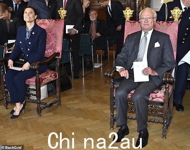 父女二人前往皇家艺术学院参加研讨会“国王之家——从瓦萨堡到意大利别墅”