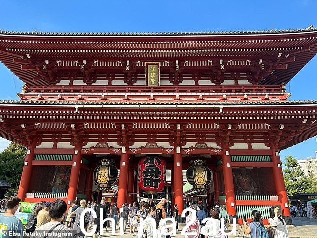 三人组出现在浅草寺