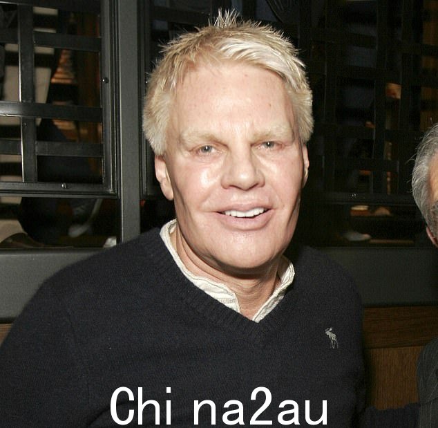 Mike Jeffries,当时他还是 Abercrombie & Fitch 的首席执行官,照片为十年前
