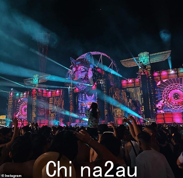 周六约有 53,000 人参加了 Knockout Outdoor 'hardstyle' 音乐节