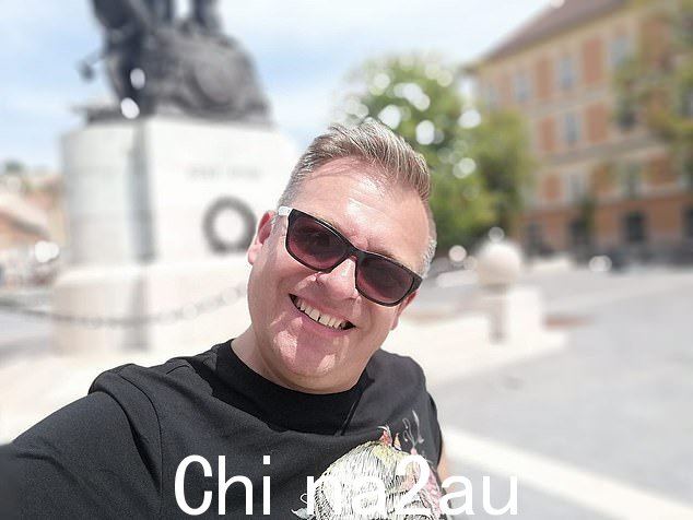 现在已经发现,被停职的 Zmarzły 神父一直在寻找同性恋约会对象app Grindr
