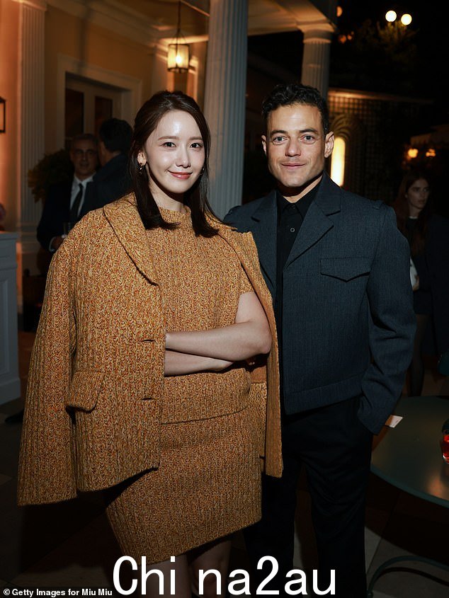 微笑:Rami 还与歌手兼演员林允儿合影