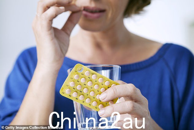 我知道许多 70 多岁的女性坚持服用 HRT 药物,担心盗汗和肌肉疲劳再次出现(文件图片)