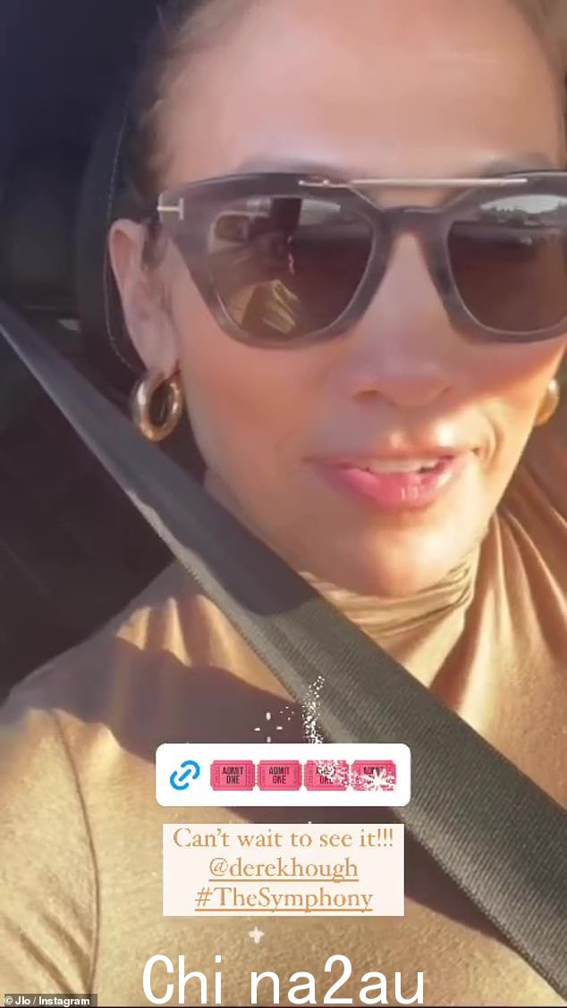 Supportive:当天早些时候,她在自己的车里拍摄了另一个支持视频,为他的舞蹈之旅做宣传