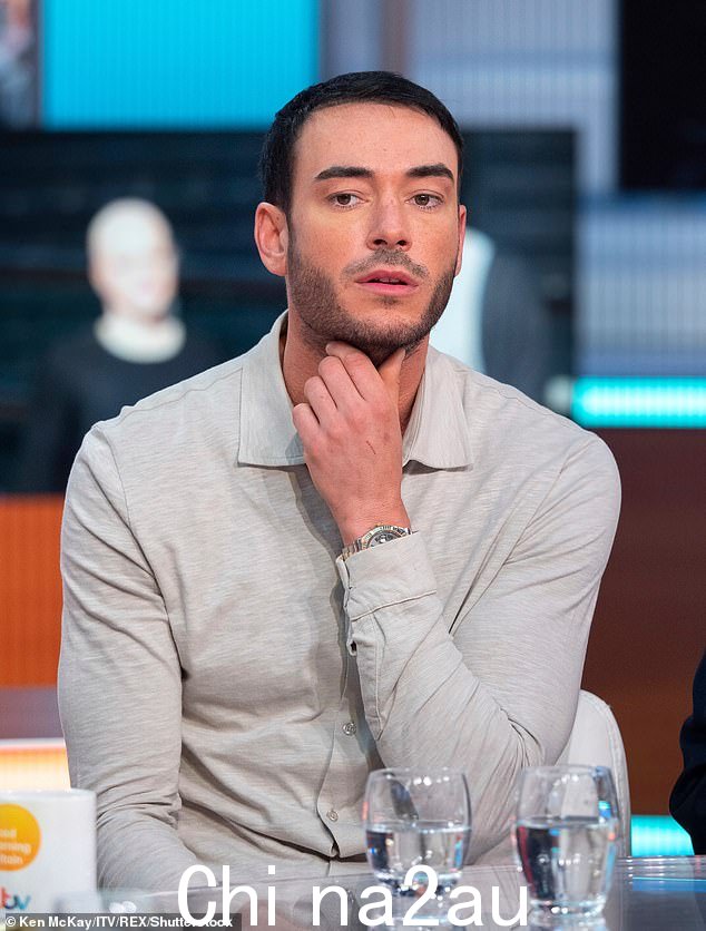 令人心碎:杰克·特威德 (Jack Tweed) 在 21 岁时因宫颈癌不幸失去妻子杰德·古迪 (Jade Goody),至今已有 14 年了(2019 年在 GMB 上拍摄)