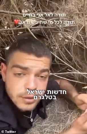 袭击幸存者在社交媒体上发布了这场苦难的视频,他们躲在灌木丛下以避免哈马斯枪手