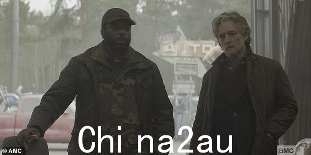 不用担心:拉阿弗尔法国货船上的法国医生 (François Delaive) 说,“这不是你关心的。” class=