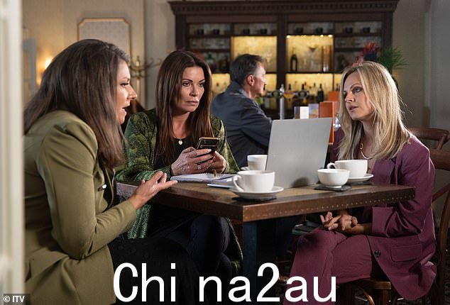 他做了什么?当莎拉透露斯蒂芬欺骗奥黛丽并给卡拉下药的消息时,普拉特一家感到震惊