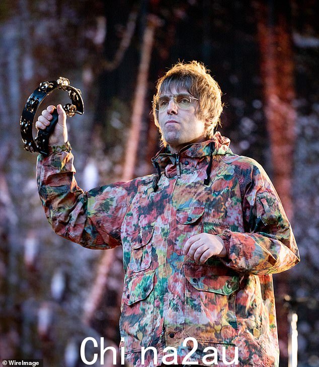 Liam Gallagher(照片为 2022 年 6 月 1 日在曼彻斯特阿提哈德体育场表演)在本周的 Beyond The 音乐节期间在该市的有轨电车网络上发布公告