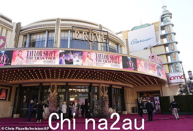 虽然最初并不清楚泰勒是否会出席,但关闭这个巨大的户外购物中心并进行巡逻所需的大量部队表明这位热门制作人会顺便过来